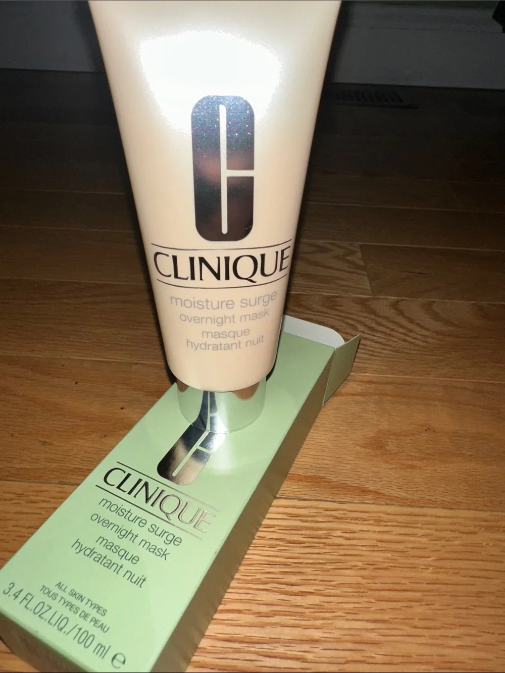 Clinique Moisture Surge Overnight Mask - Light Green